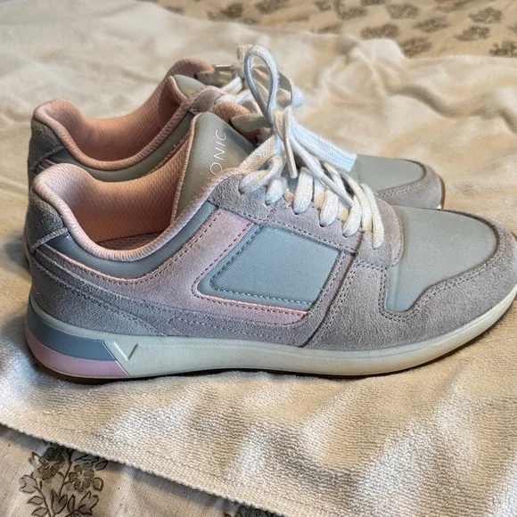 Vionic Women's Gray and Pink Casual Lace-Up Sneaker - Picture 1 of 4